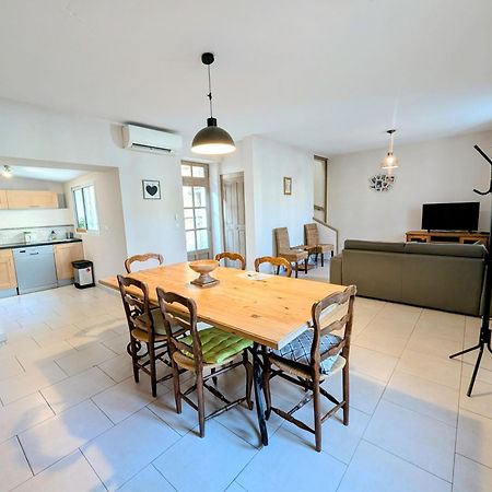 Felibrige - Clim - Cour Villa Arles Dış mekan fotoğraf