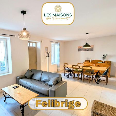 Felibrige - Clim - Cour Villa Arles Dış mekan fotoğraf