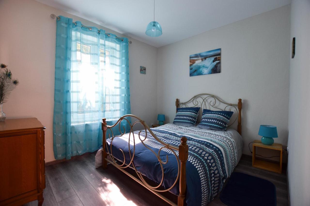 Felibrige - Clim - Cour Villa Arles Dış mekan fotoğraf
