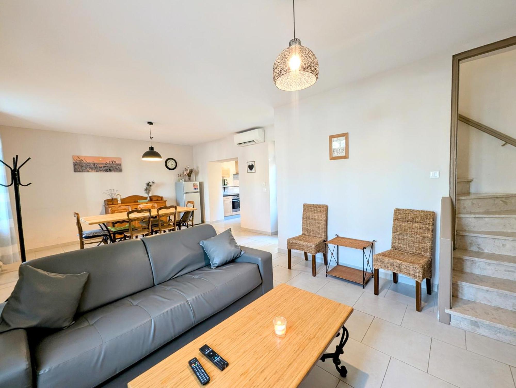 Felibrige - Clim - Cour Villa Arles Dış mekan fotoğraf