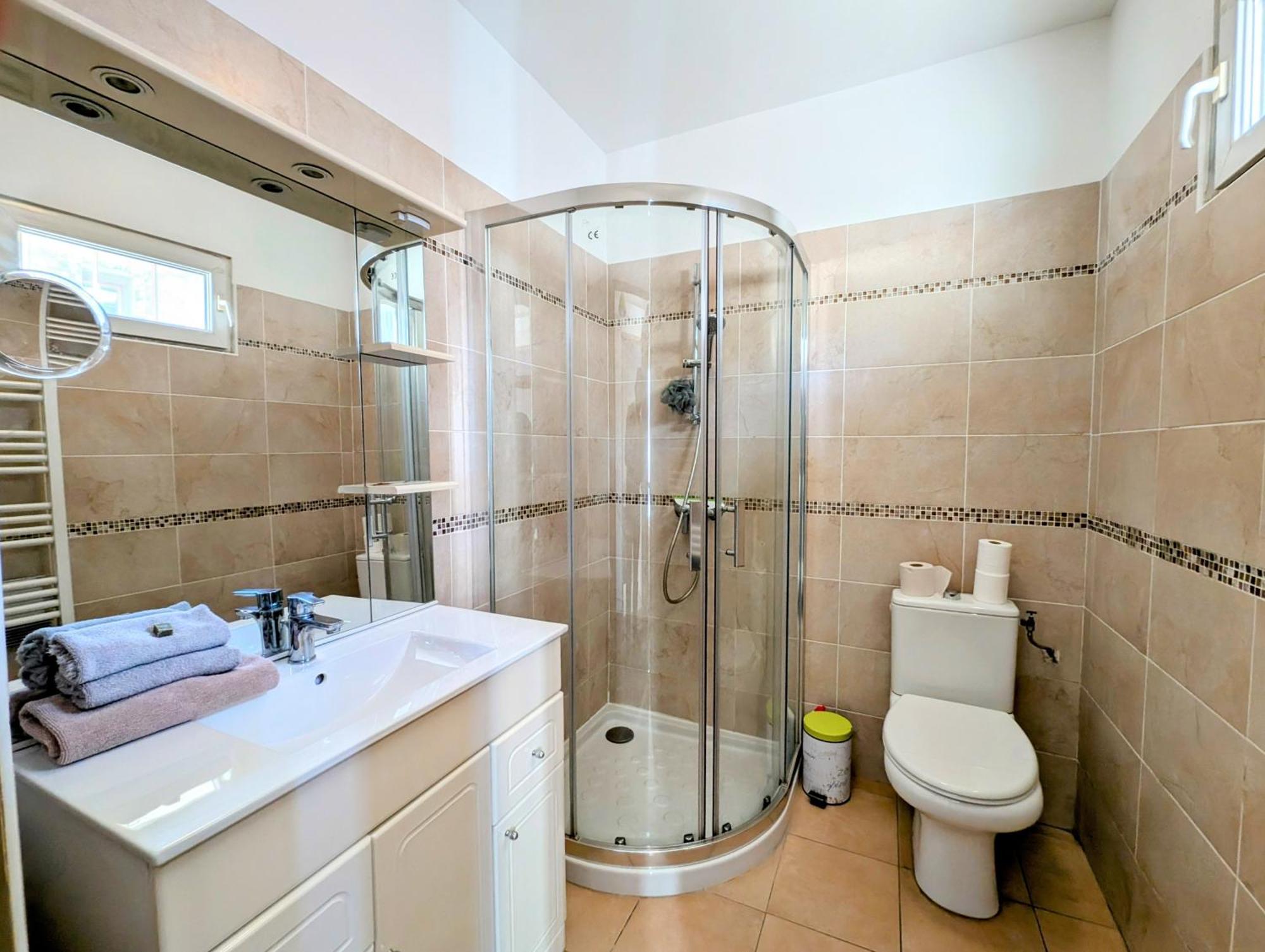 Felibrige - Clim - Cour Villa Arles Dış mekan fotoğraf